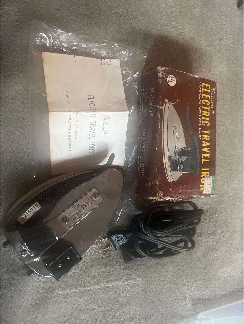 Valiant Electric Travel Iron Model 15/2319 with Original Box and Instructions